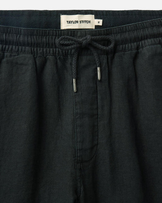 The Après Short in Coal Hemp